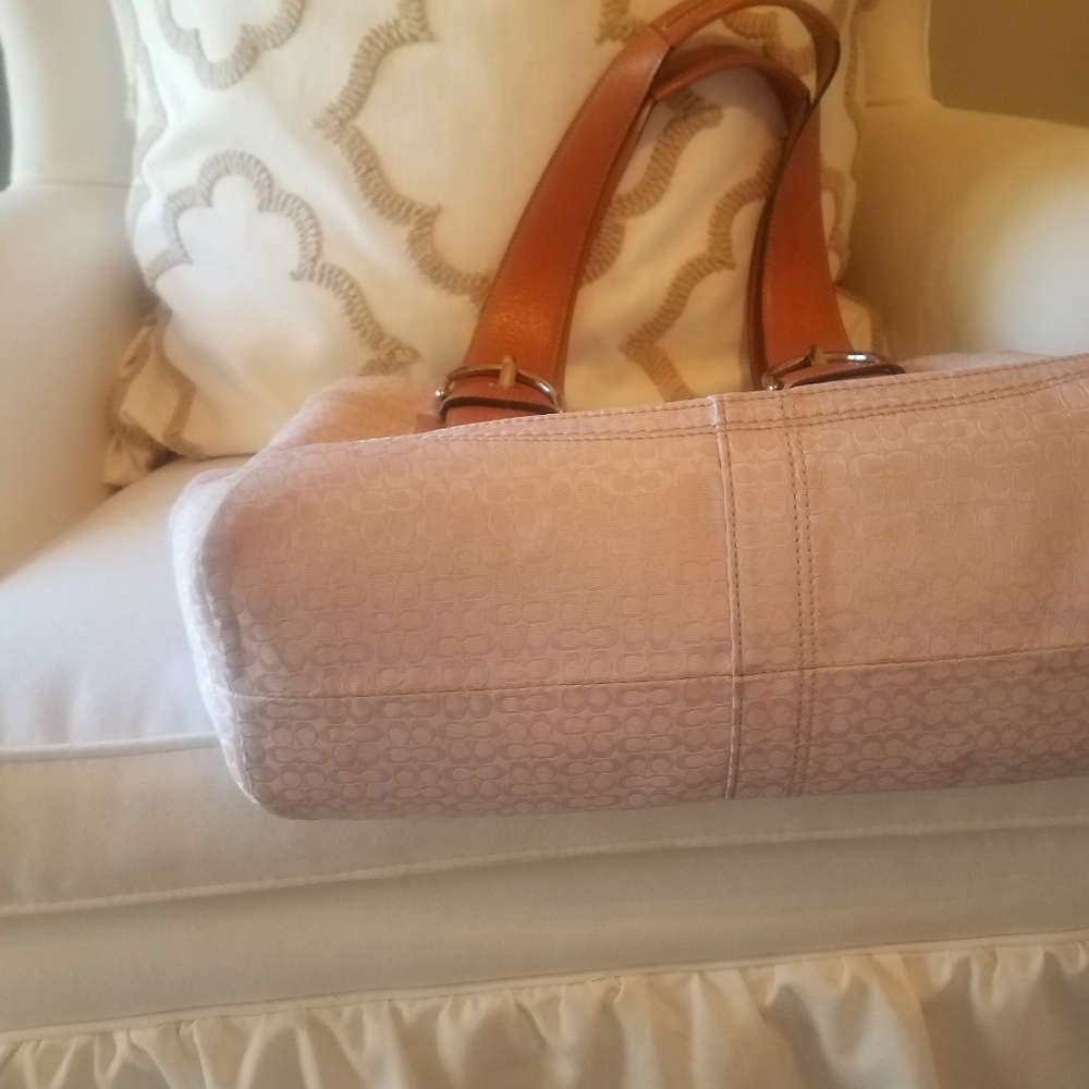 Coach Handbag - Picture 3 of 6